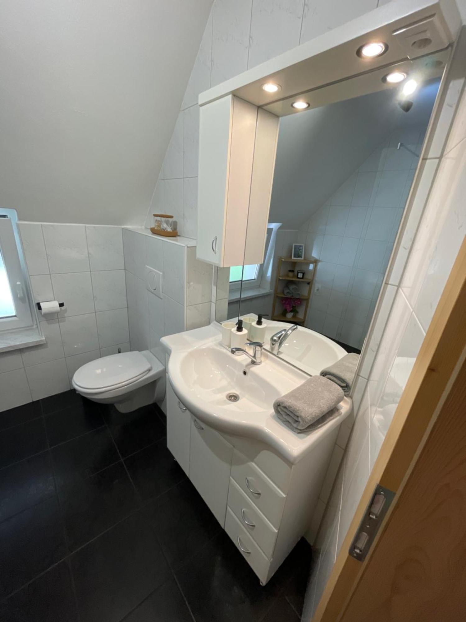 Apartment Tijana Nomenj Exteriör bild