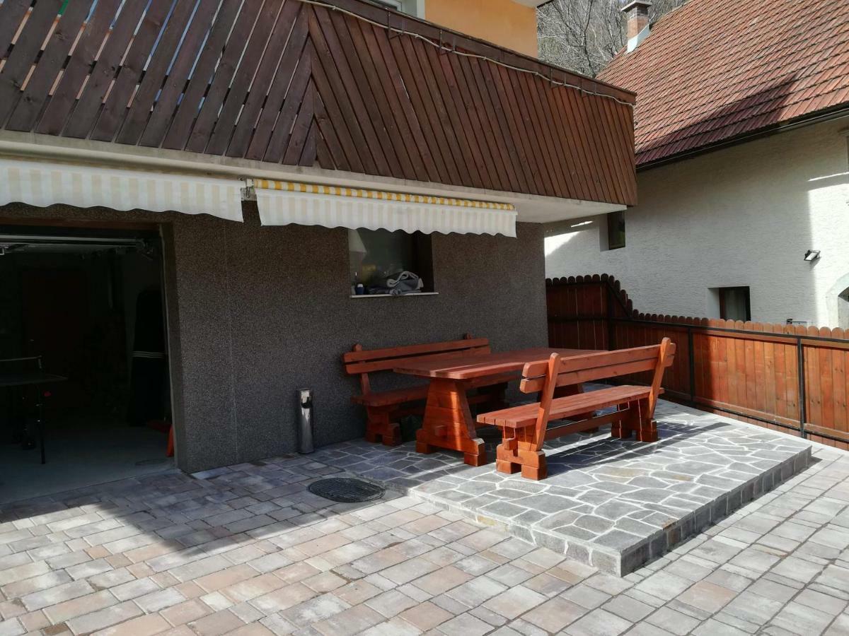 Apartment Tijana Nomenj Exteriör bild